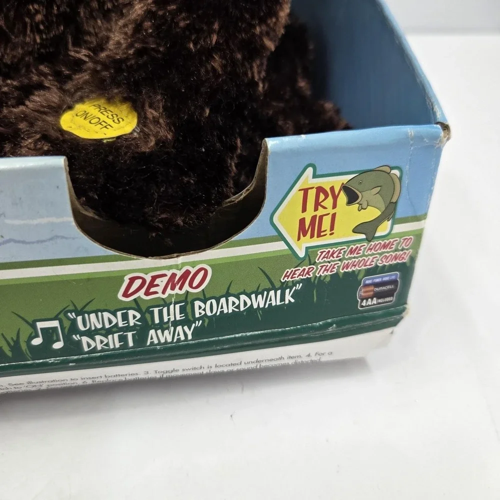Gemmy Dancing Fishing Bear & Friends 2007 Animated Singing Fish Tested Works Box